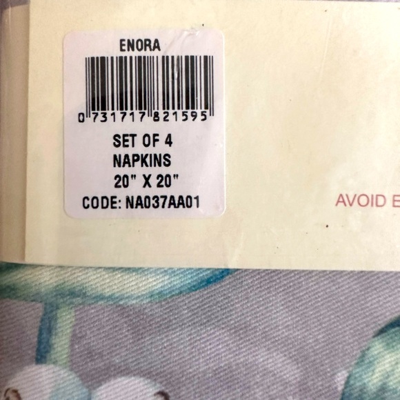 NWT Maison d' Hermine Enora Holiday Napkins Set of Four - Picture 4 of 7